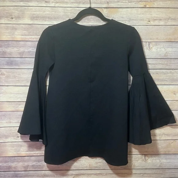 ⭐️ Vintage Copper Key Bell Fan Sleeved Top Size Medium Black Stretch D3 - Picture 2 of 7